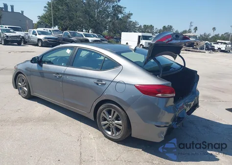 2018 Hyundai Elantra Value Edition из США, поврежденный, VIN 5NPD84LF6JH261168
